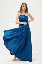 Women'S Stone Hanger Clash Cut Long Satin Evening Dress