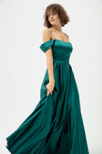 Women'S Stone Hanger Clash Cut Long Evening Dress