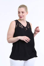 Angelino Lace Detailed Sleeveless Blouse