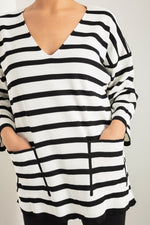 Woman V -Neckline Knitwear Sweater