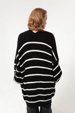 Woman Oversize Striped Knitwear Cardigan