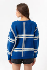 Female Bicycle Neck Plaid Pattern Sweater