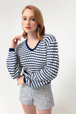 Woman V -Neck Executive Pattern Knitwear Sweater