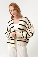 Woman Oversize Striped Knitwear Cardigan