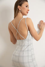 Woman'S Back Crossing Mini Dress With Hanger