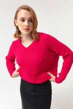 Woman V -Neck Knitwear Cossack