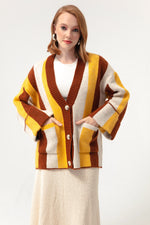 Female Shadon Button Detailed Knitwear Cardigan