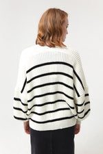 Woman Oversize Striped Knitwear Cardigan