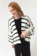 Woman Oversize Striped Knitwear Cardigan